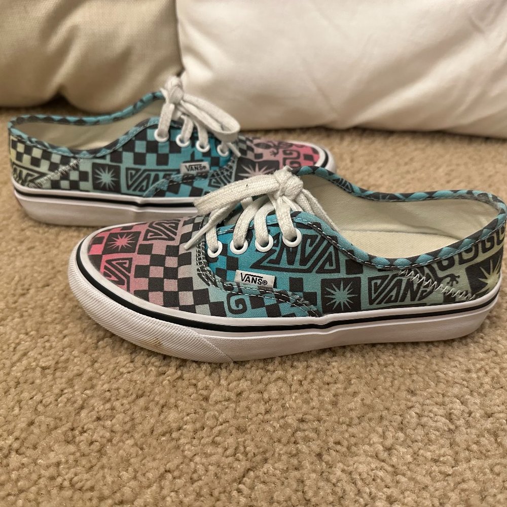 VANS Women's Tribal Check Authentic shoe- size 6.5